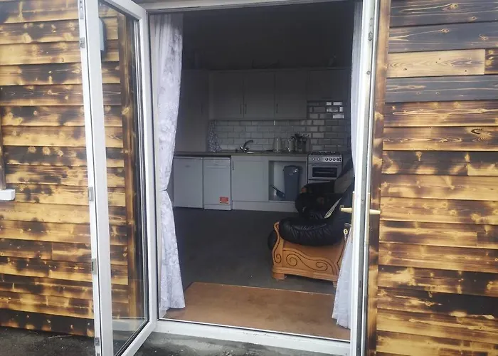 The Awaits Apartman Cork